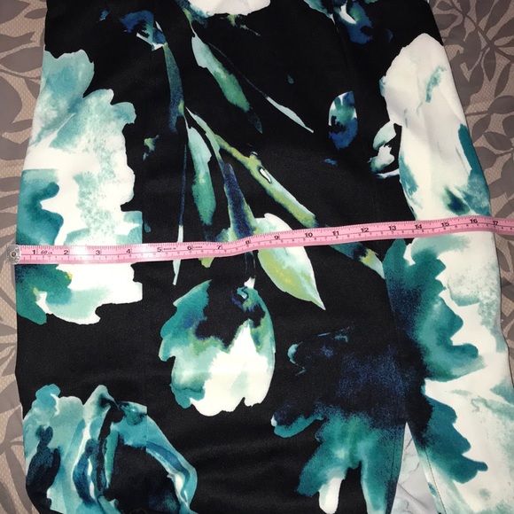 Stunning, Sexy dress by Iris Los Angeles - Picture 6 of 7